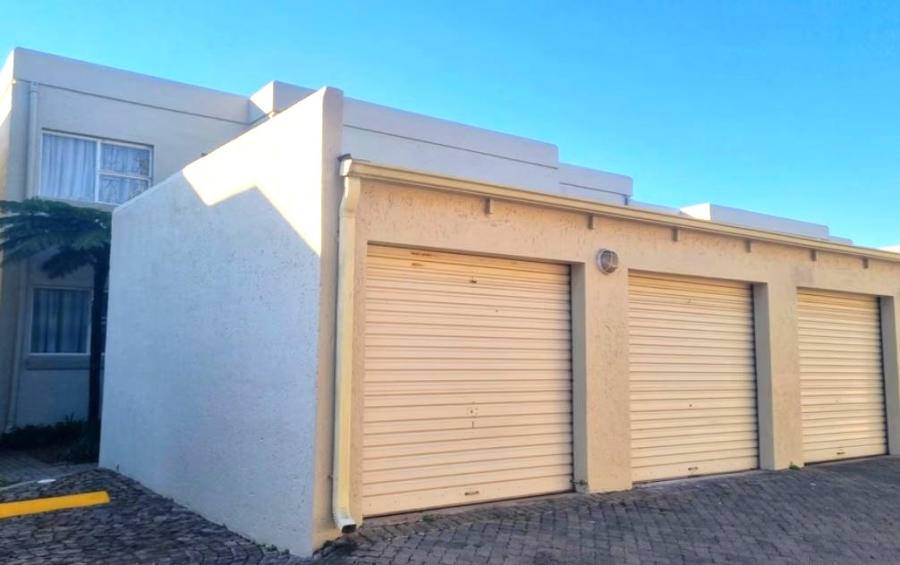2 Bedroom Property for Sale in Vorna Valley Gauteng