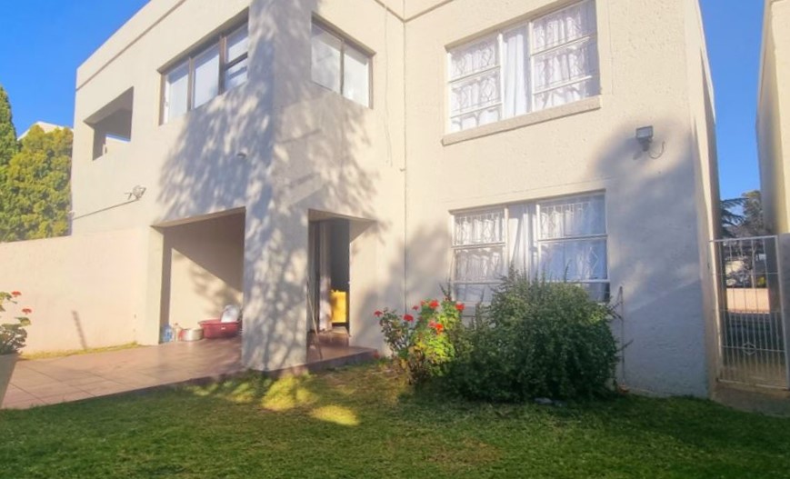 2 Bedroom Property for Sale in Vorna Valley Gauteng