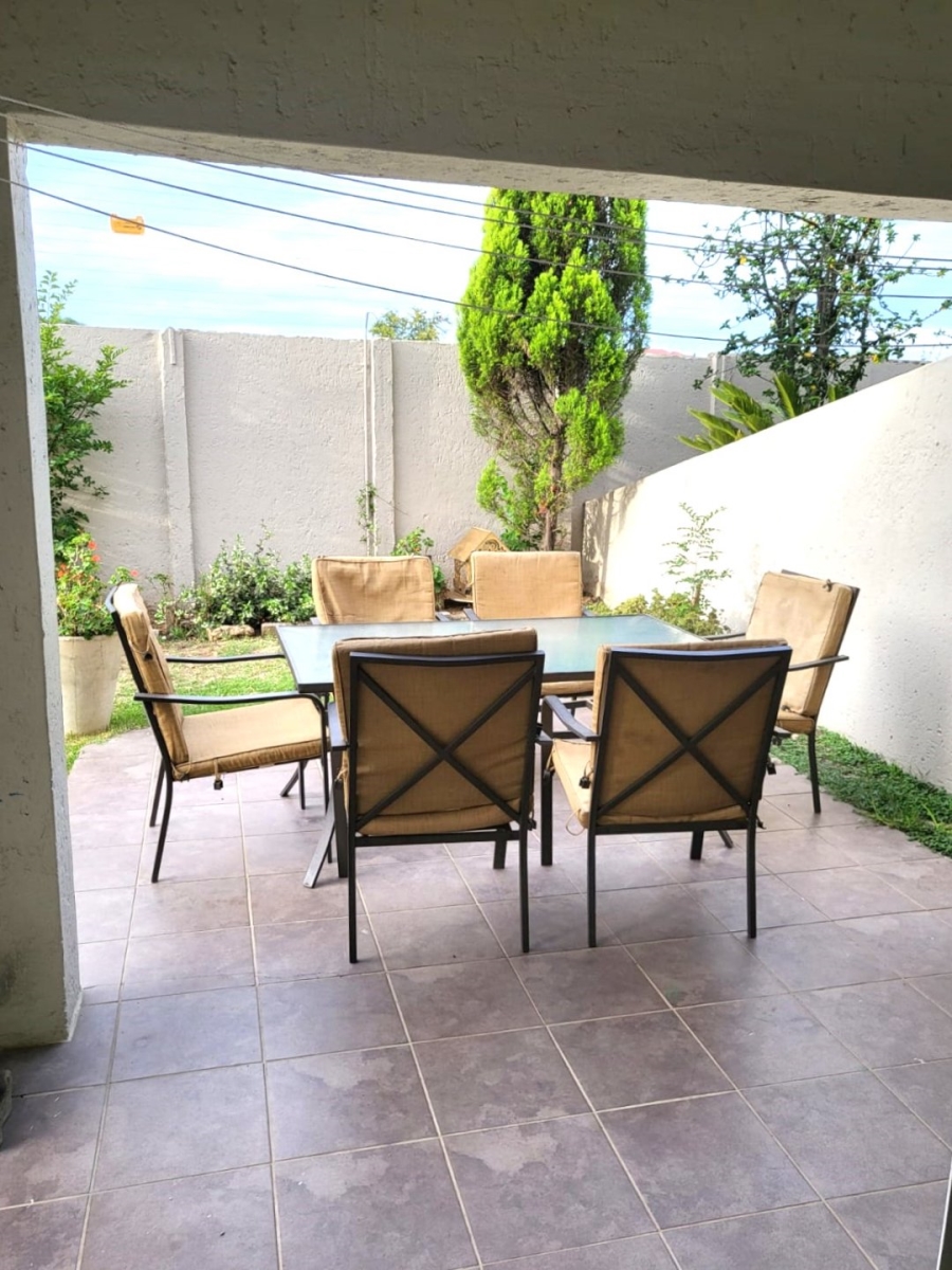 2 Bedroom Property for Sale in Vorna Valley Gauteng