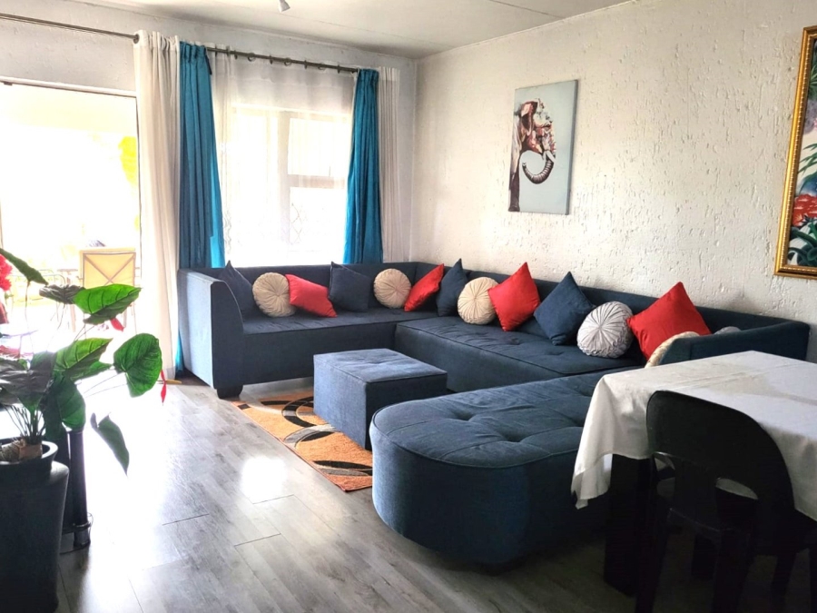 2 Bedroom Property for Sale in Vorna Valley Gauteng