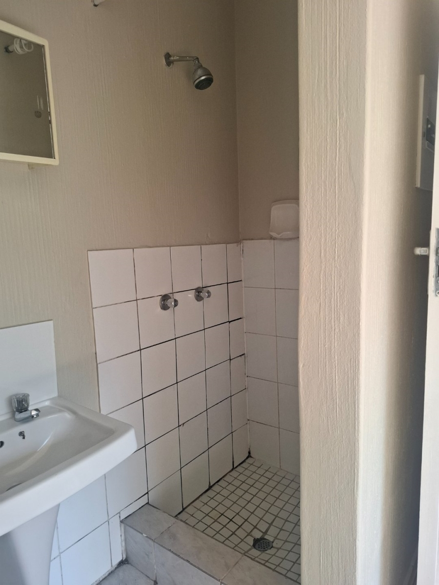 To Let 1 Bedroom Property for Rent in Wonderboom South Gauteng