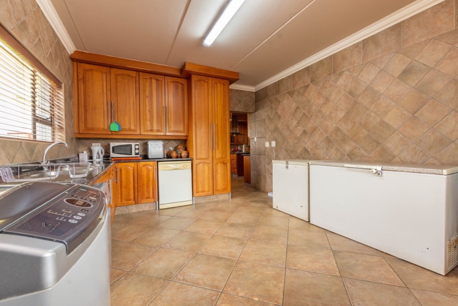 18 Bedroom Property for Sale in Bredell Gauteng