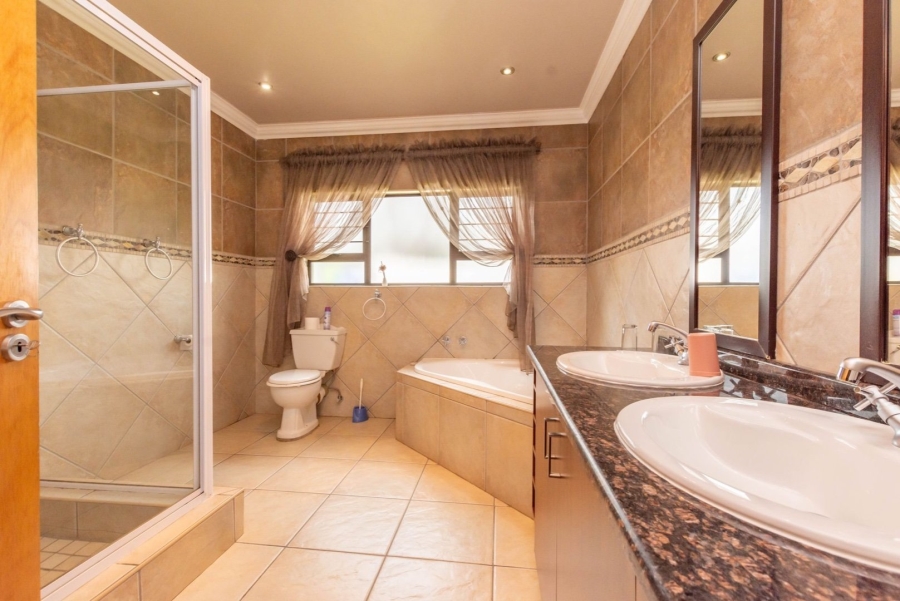 18 Bedroom Property for Sale in Bredell Gauteng