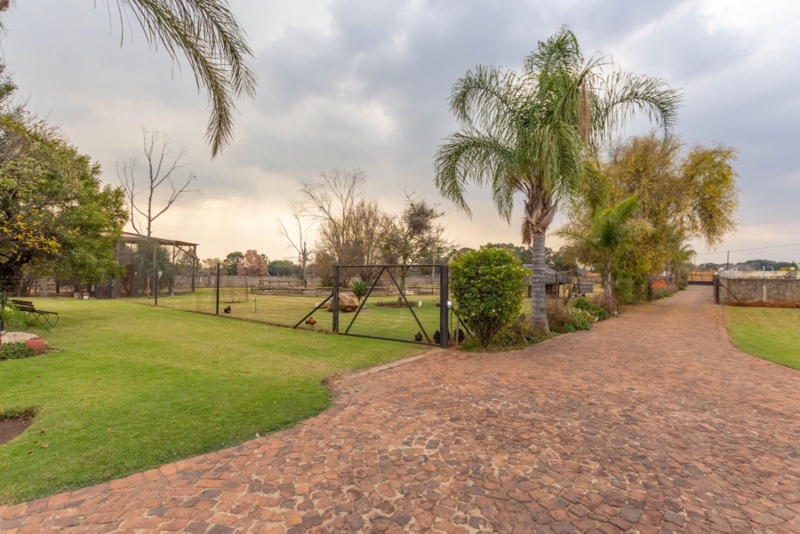 18 Bedroom Property for Sale in Bredell Gauteng