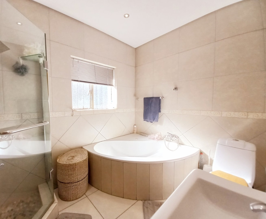 3 Bedroom Property for Sale in Homestead Gauteng