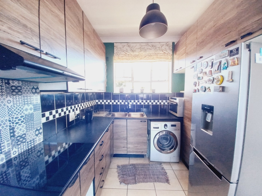 1 Bedroom Property for Sale in Sunnyridge Gauteng