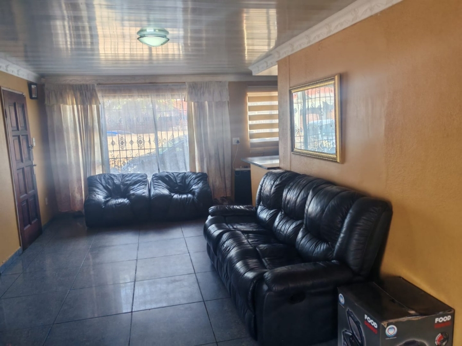 3 Bedroom Property for Sale in Delmore Park Gauteng