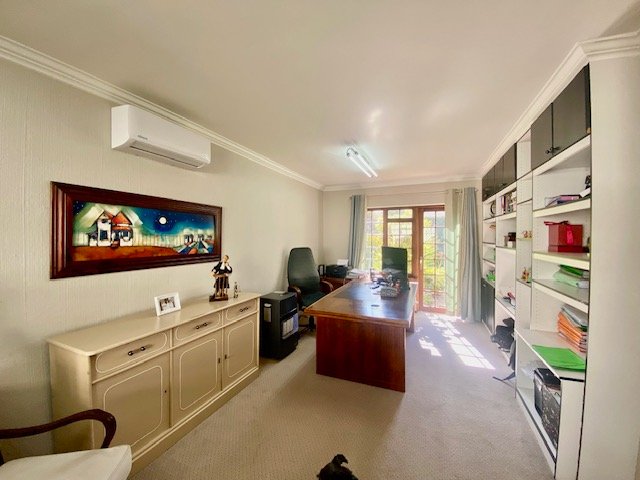 4 Bedroom Property for Sale in Fairland Gauteng