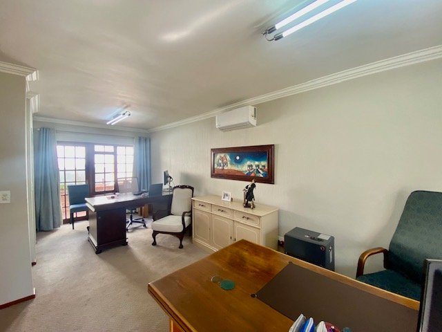 4 Bedroom Property for Sale in Fairland Gauteng