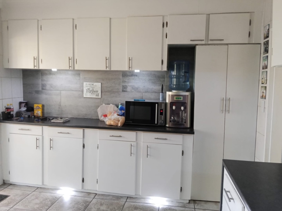 4 Bedroom Property for Sale in Krugersdorp North Gauteng