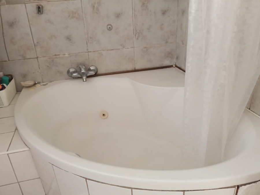 4 Bedroom Property for Sale in Krugersdorp North Gauteng
