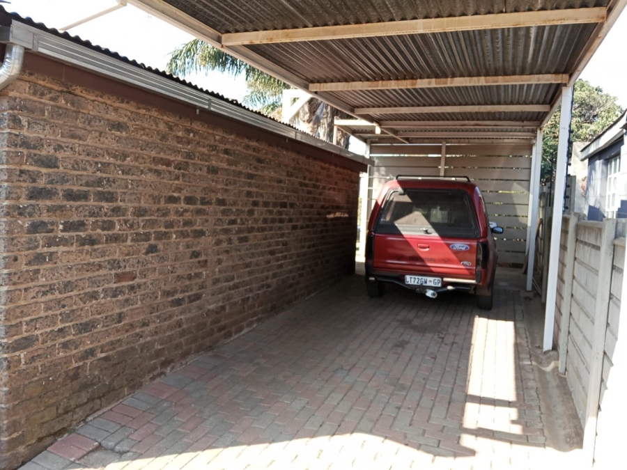 4 Bedroom Property for Sale in Krugersdorp North Gauteng