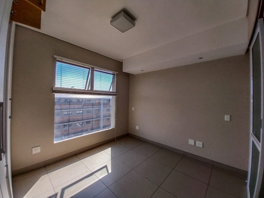 2 Bedroom Property for Sale in Nieuw Muckleneuk Gauteng