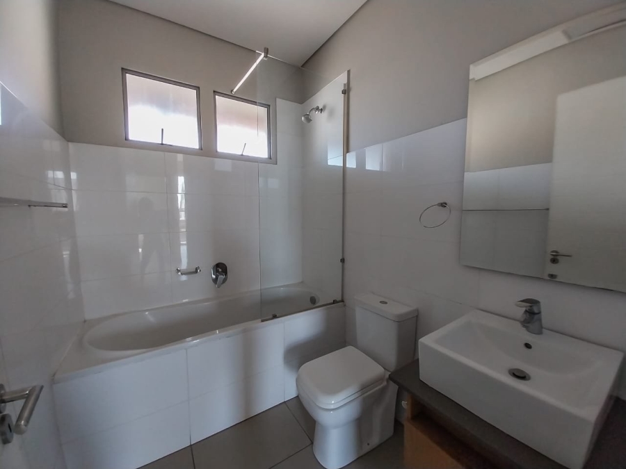 2 Bedroom Property for Sale in Nieuw Muckleneuk Gauteng