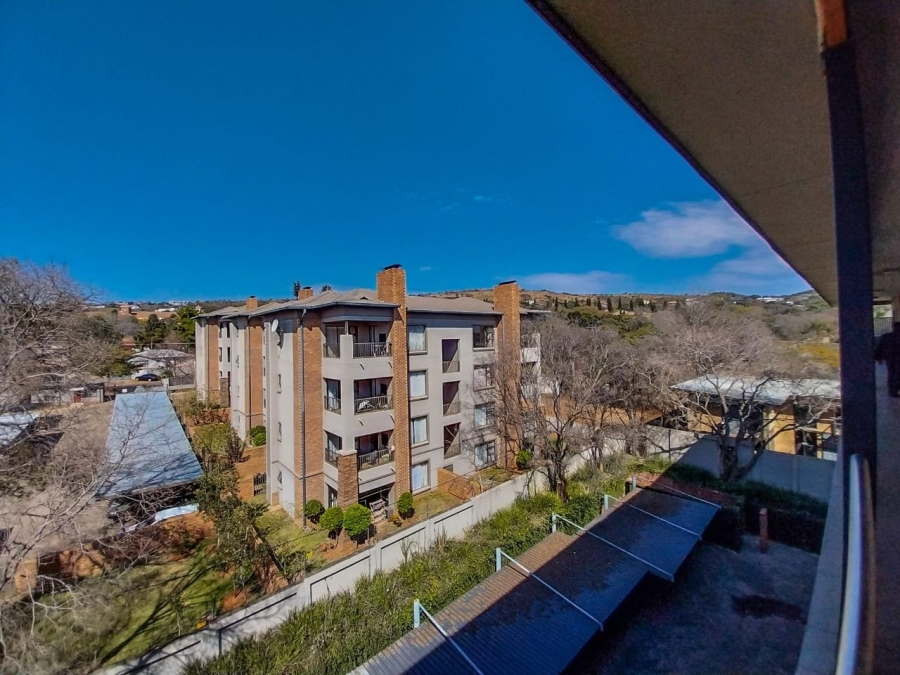 2 Bedroom Property for Sale in Nieuw Muckleneuk Gauteng