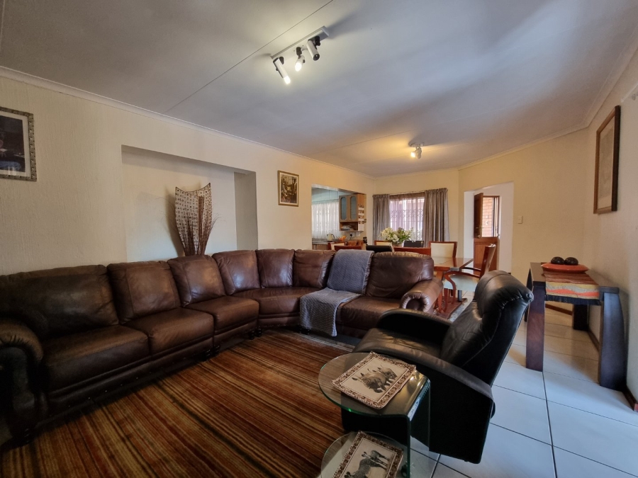 3 Bedroom Property for Sale in Zwartkop Gauteng