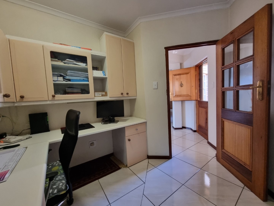 3 Bedroom Property for Sale in Zwartkop Gauteng
