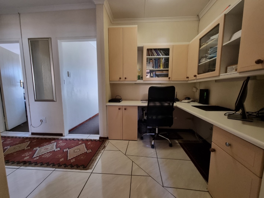 3 Bedroom Property for Sale in Zwartkop Gauteng