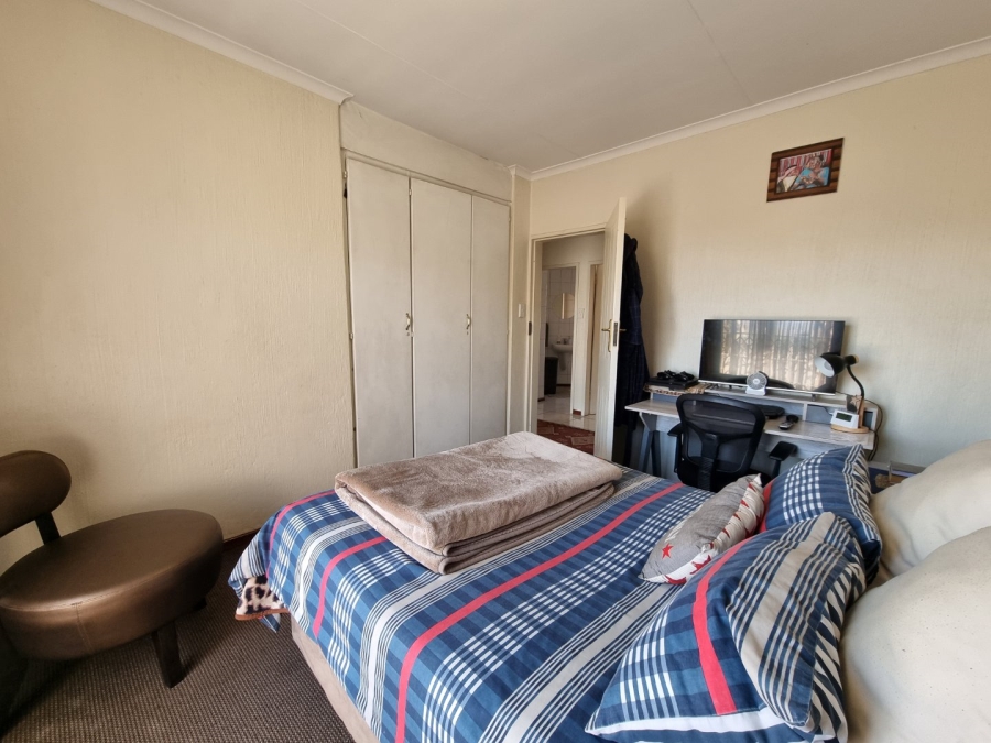 3 Bedroom Property for Sale in Zwartkop Gauteng