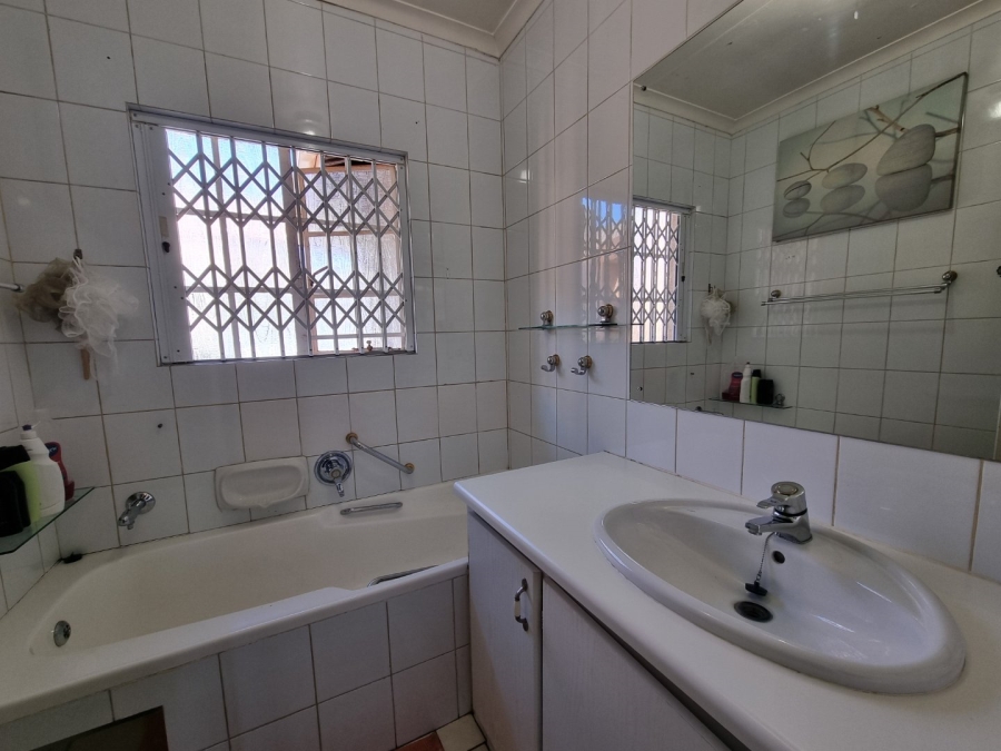 3 Bedroom Property for Sale in Zwartkop Gauteng