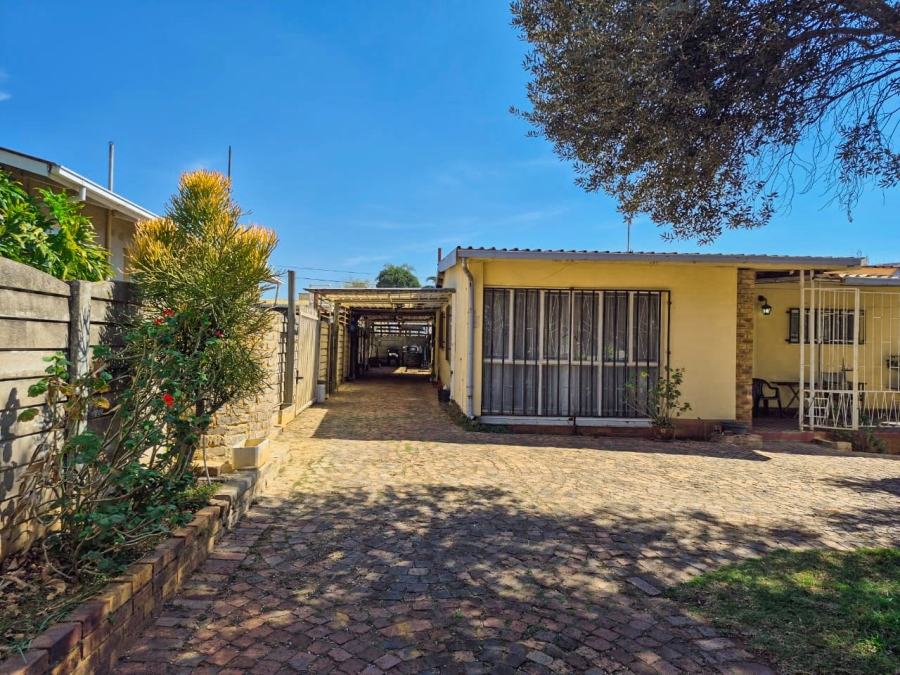 3 Bedroom Property for Sale in Westdene Gauteng