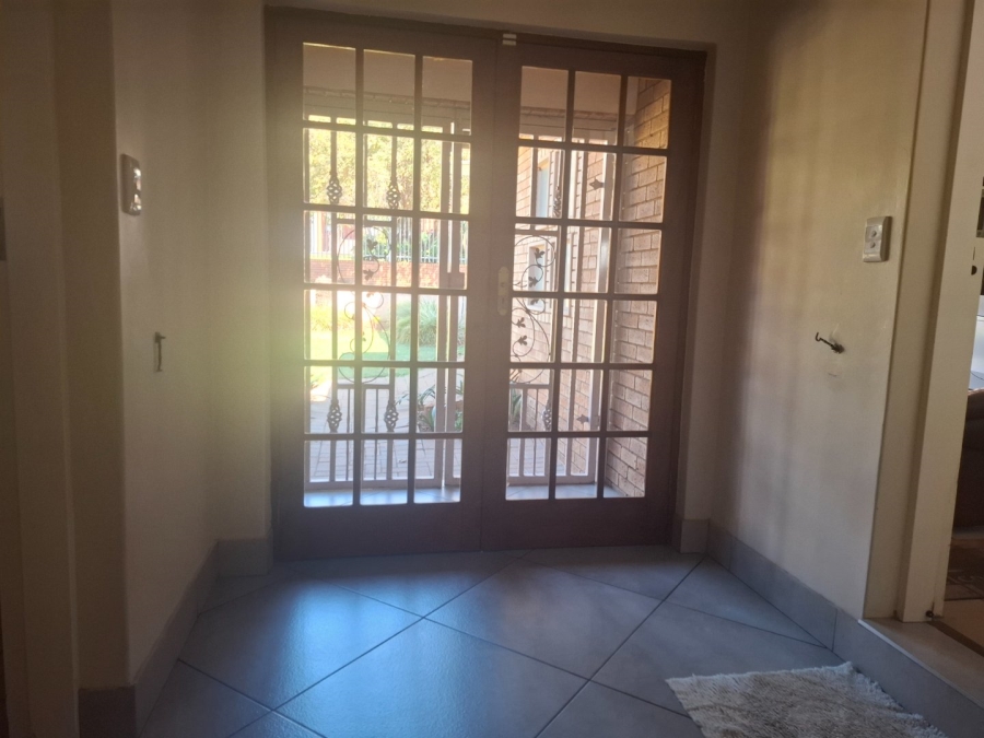 4 Bedroom Property for Sale in Ninapark Gauteng
