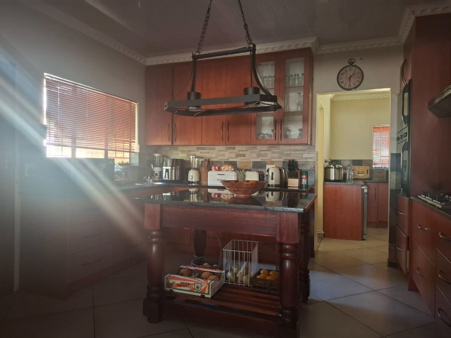 4 Bedroom Property for Sale in Ninapark Gauteng