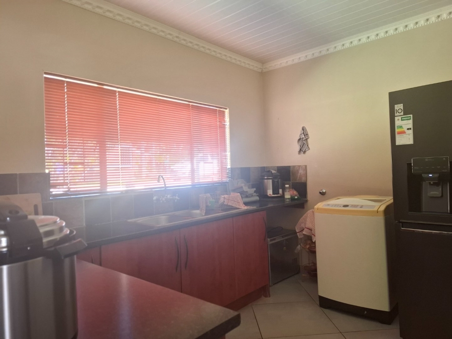 4 Bedroom Property for Sale in Ninapark Gauteng