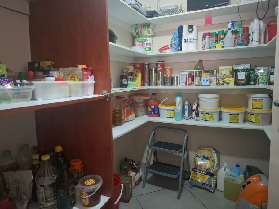 4 Bedroom Property for Sale in Ninapark Gauteng