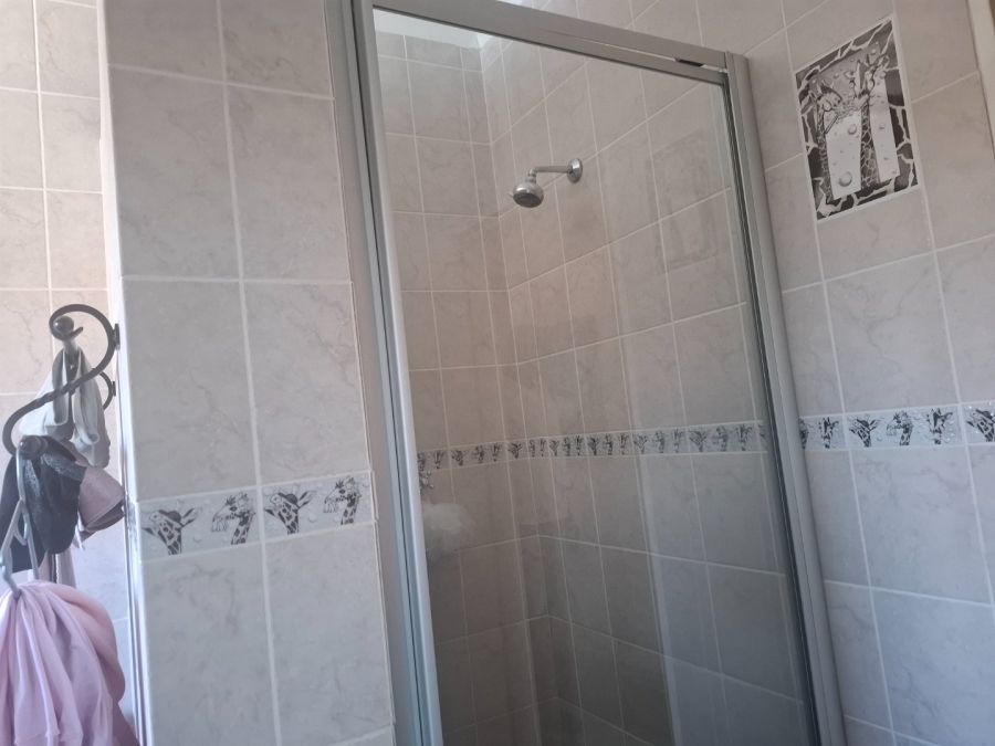 4 Bedroom Property for Sale in Ninapark Gauteng