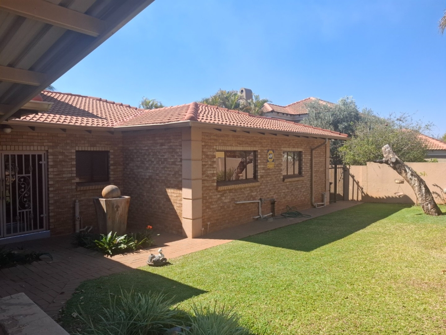 4 Bedroom Property for Sale in Ninapark Gauteng
