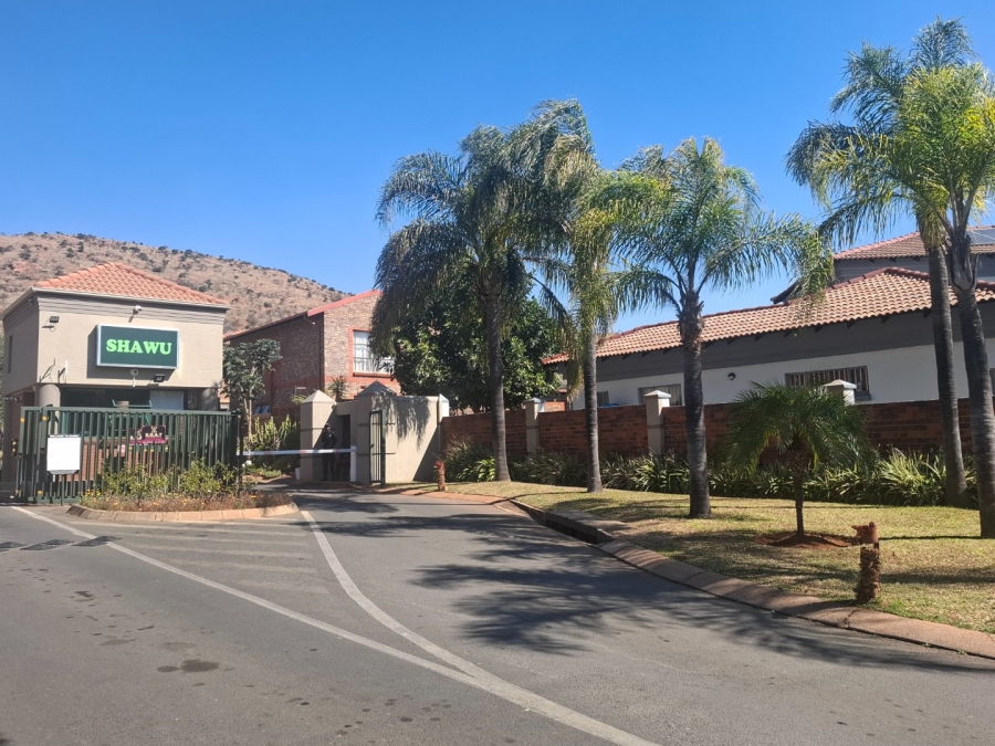 4 Bedroom Property for Sale in Ninapark Gauteng