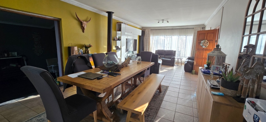 To Let 4 Bedroom Property for Rent in Randhart Gauteng