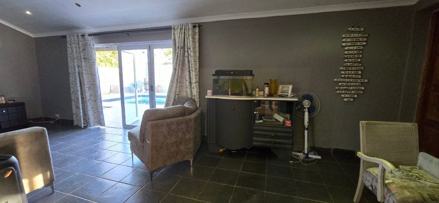 To Let 4 Bedroom Property for Rent in Randhart Gauteng