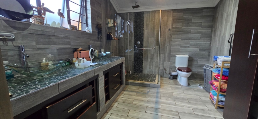 To Let 4 Bedroom Property for Rent in Randhart Gauteng