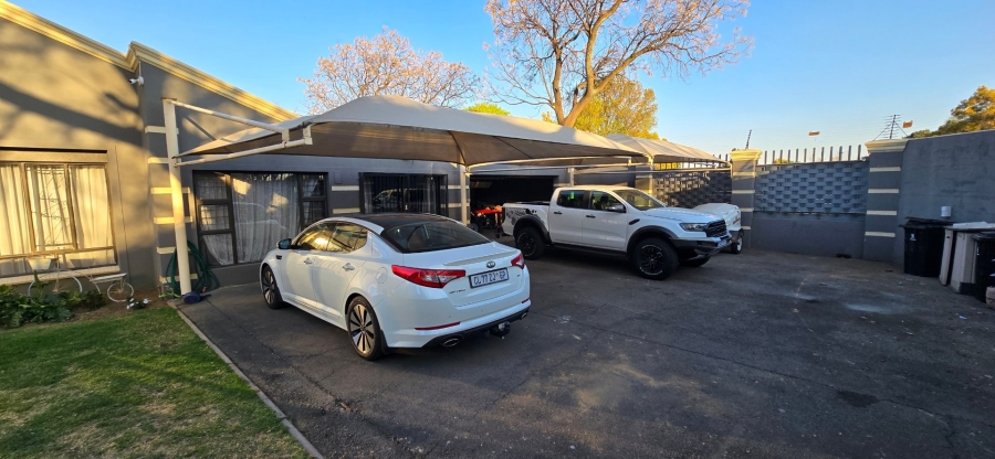 To Let 4 Bedroom Property for Rent in Randhart Gauteng