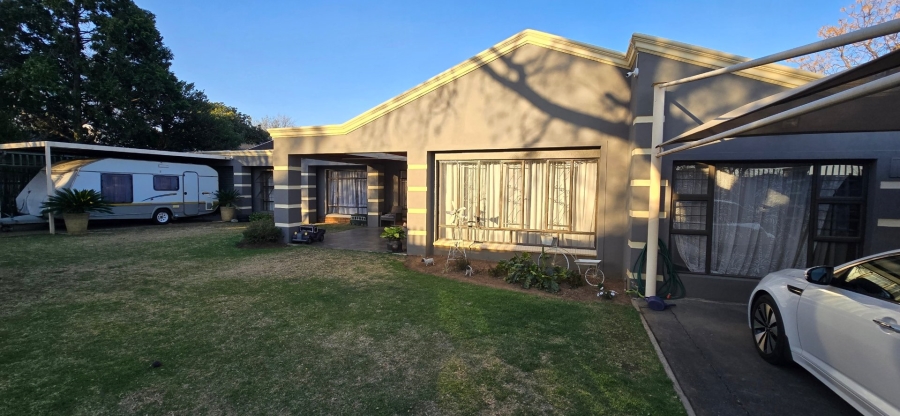 To Let 4 Bedroom Property for Rent in Randhart Gauteng
