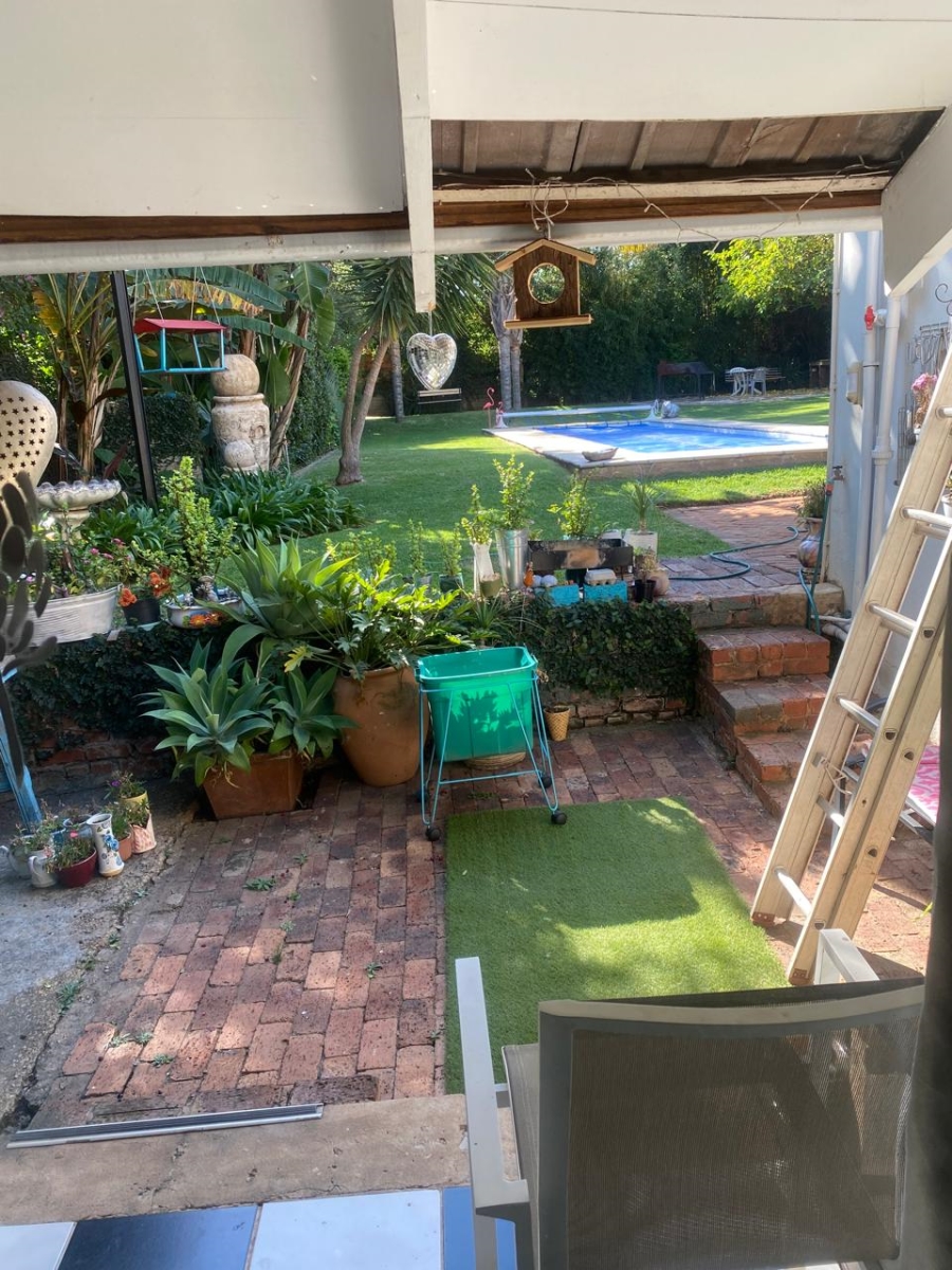 To Let 1 Bedroom Property for Rent in Waterkloof Ridge Gauteng