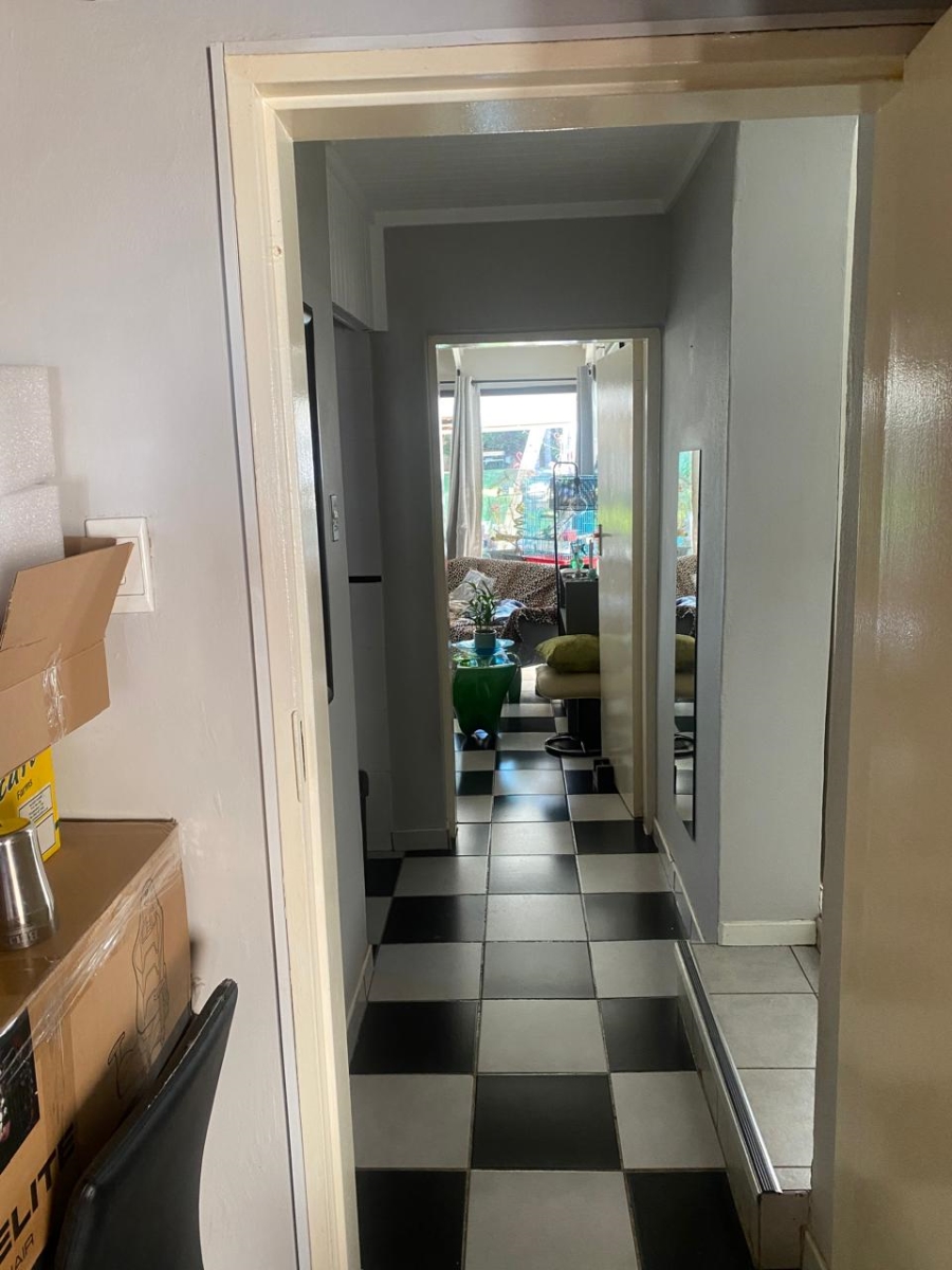 To Let 1 Bedroom Property for Rent in Waterkloof Ridge Gauteng