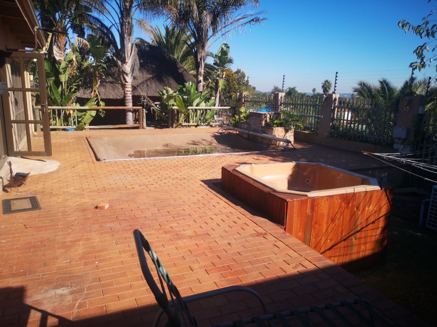 4 Bedroom Property for Sale in Solheim Gauteng