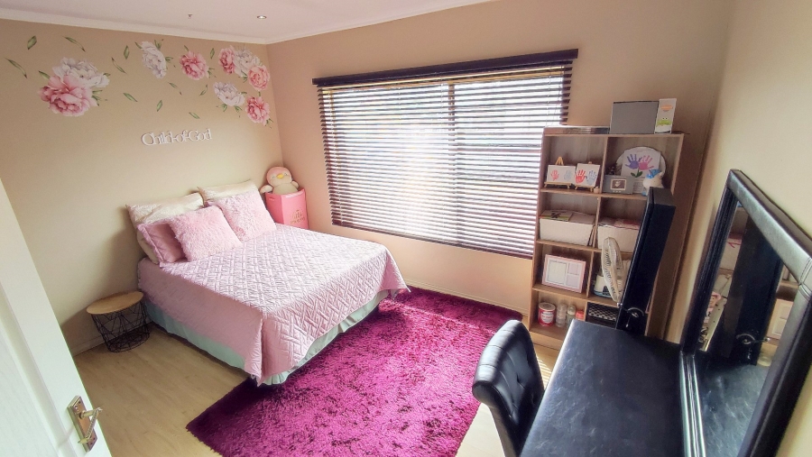 4 Bedroom Property for Sale in Wierda Park Gauteng