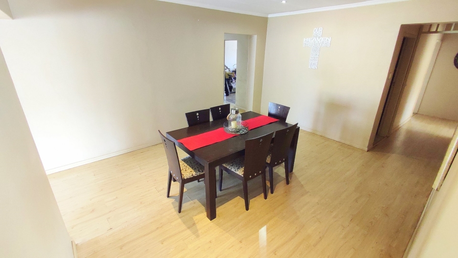 4 Bedroom Property for Sale in Wierda Park Gauteng