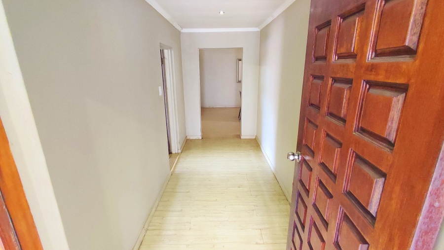 4 Bedroom Property for Sale in Wierda Park Gauteng