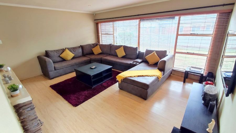 4 Bedroom Property for Sale in Wierda Park Gauteng