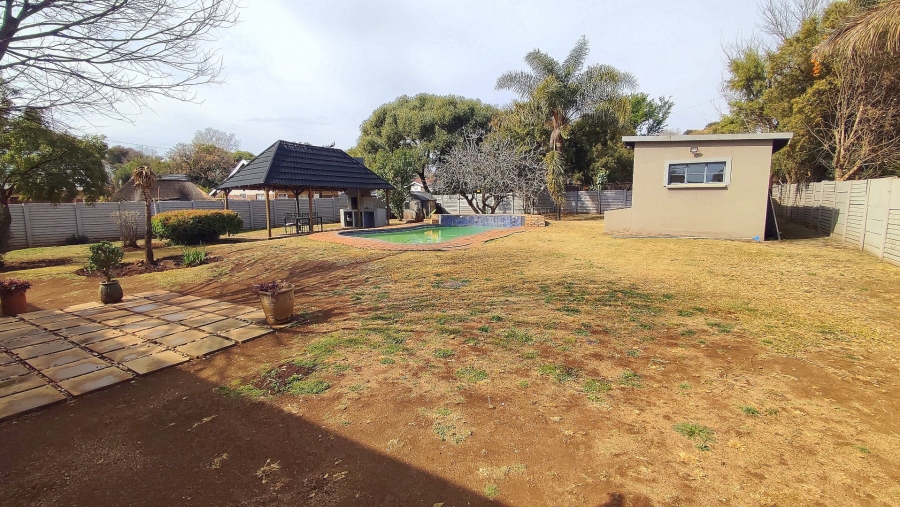 4 Bedroom Property for Sale in Wierda Park Gauteng