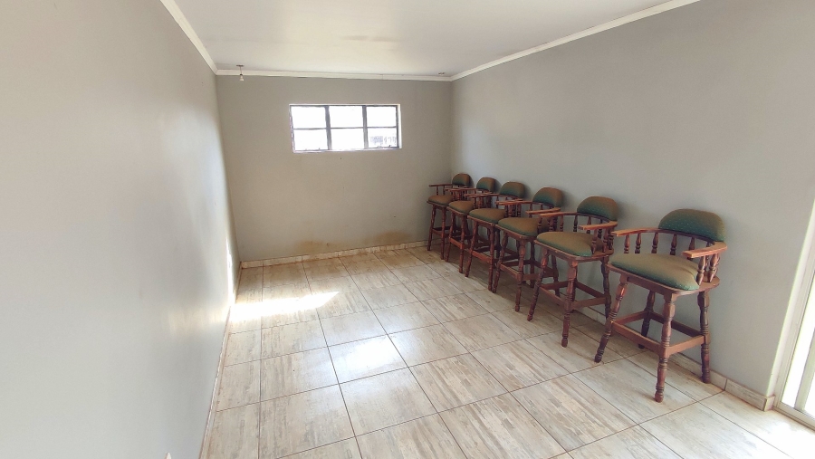 4 Bedroom Property for Sale in Wierda Park Gauteng