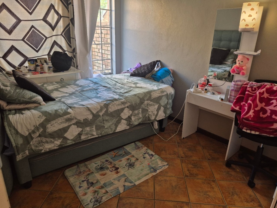 2 Bedroom Property for Sale in The Reeds Gauteng