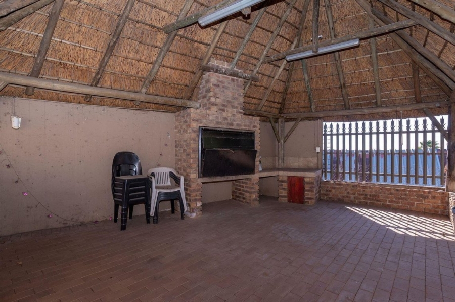4 Bedroom Property for Sale in Solheim Gauteng