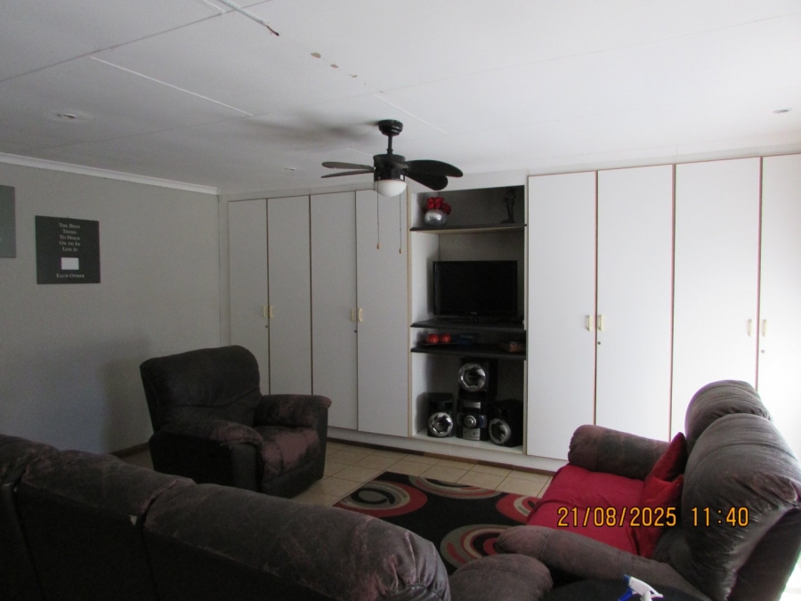 3 Bedroom Property for Sale in Erasmus Gauteng