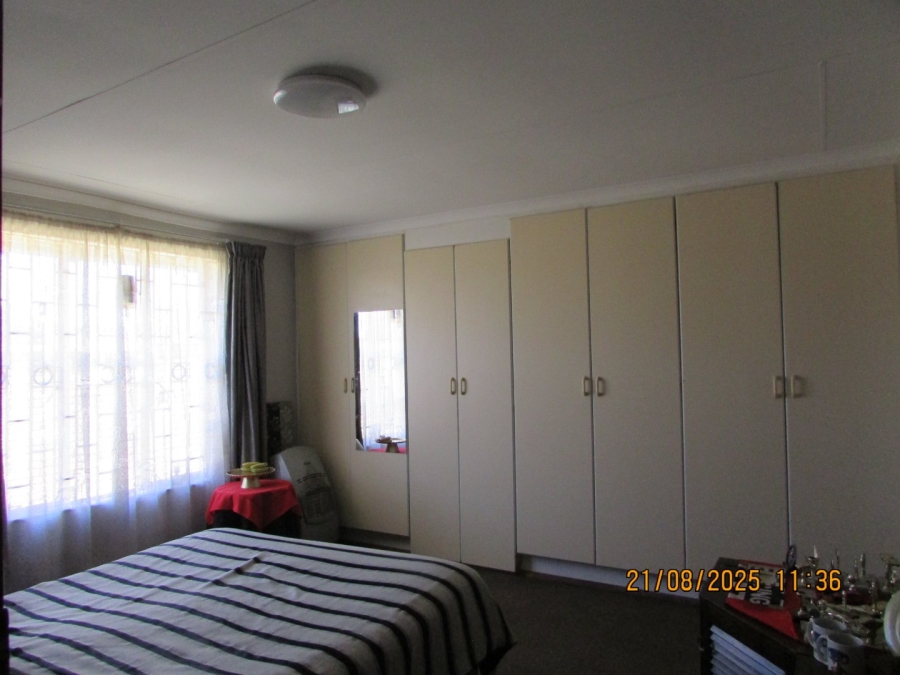 3 Bedroom Property for Sale in Erasmus Gauteng